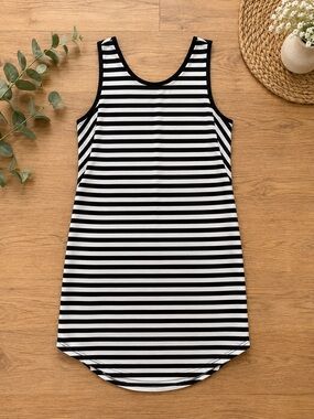 Athleta Black White Striped Tank Dress Size M Sleeveless Stretch Knit